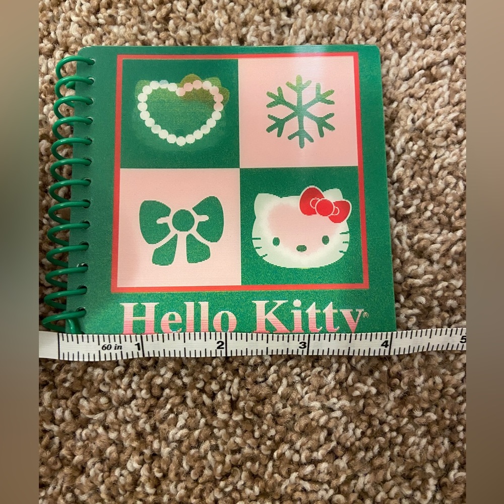 Hello Kitty Mini Holiday Notebook - Picture 4 of 8
